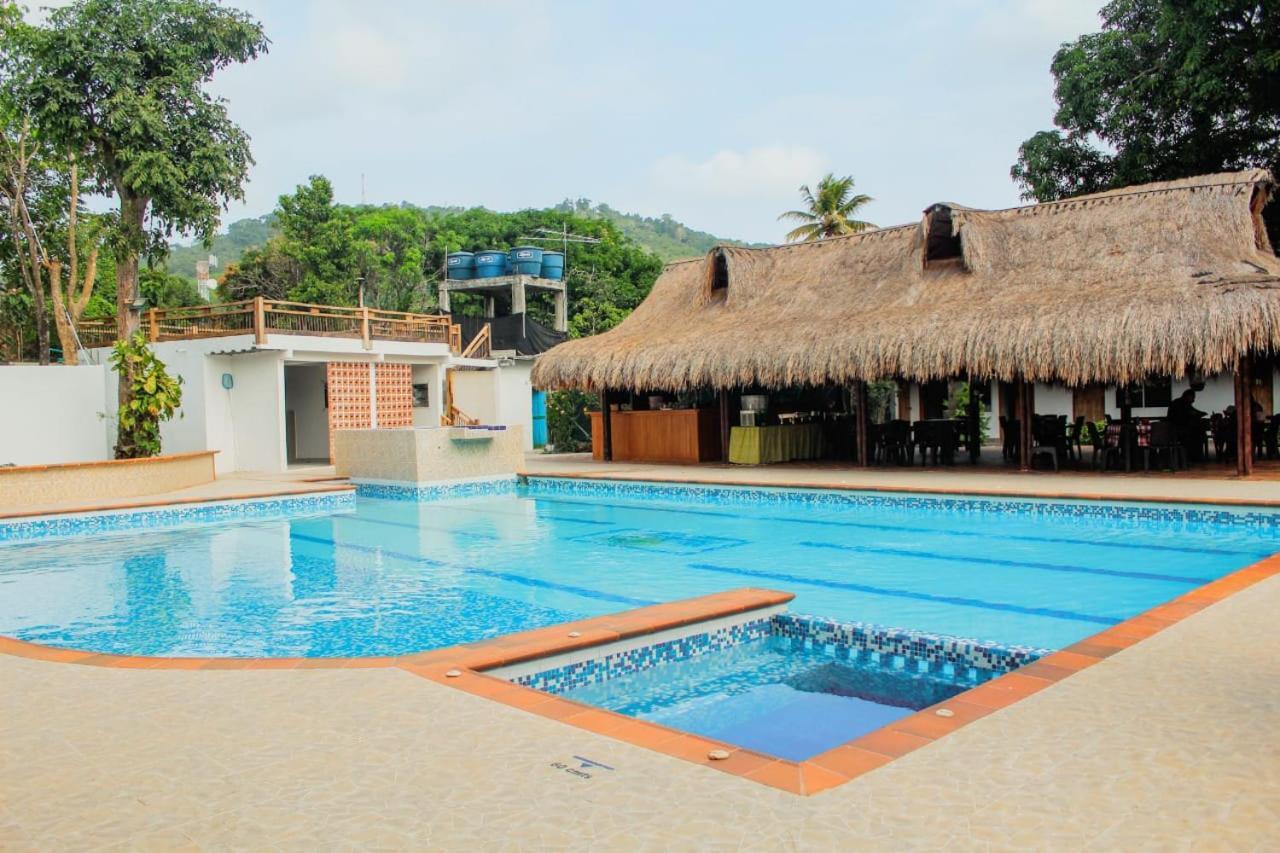 Hotel Mares Capurgana Exterior photo